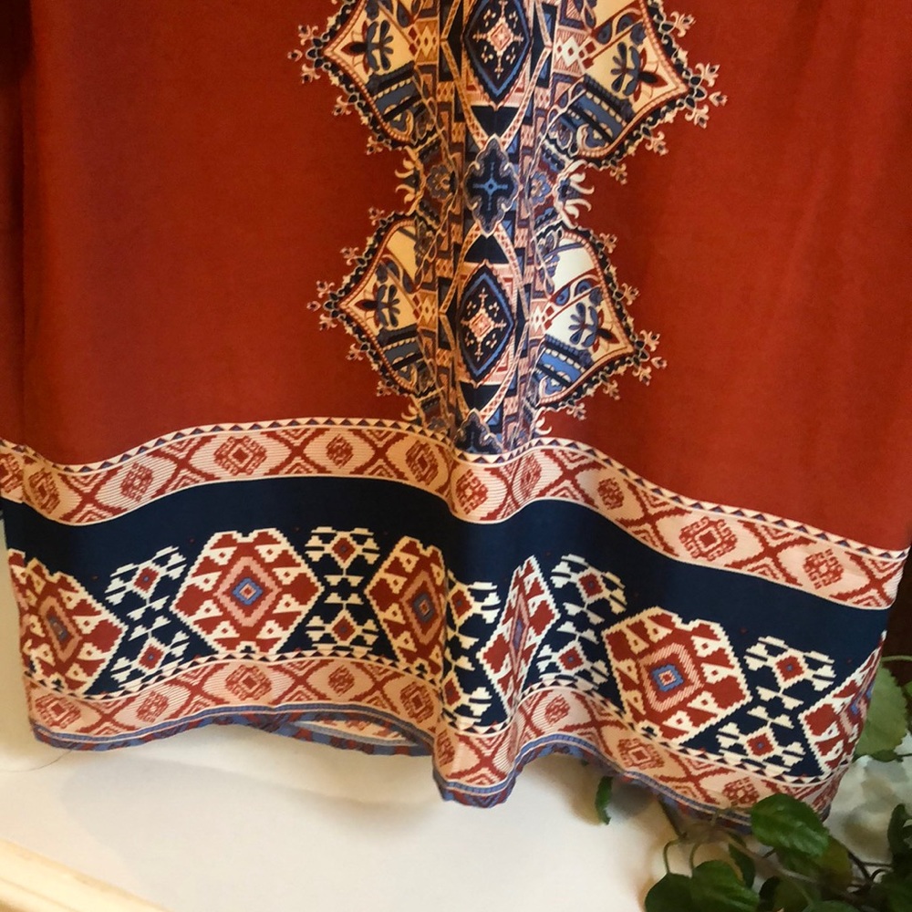 Fun Aztec looking dress - Picture 5 of 6
